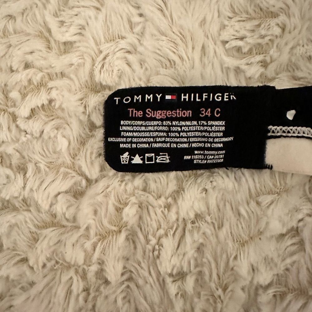 NWT! 2 Piece Tommy Hilfiger Polka Dot and Stripe Push Up Bra Set 📚 - Picture 2 of 7